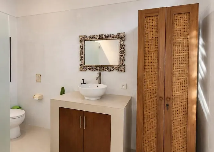 Villa Legian 5 Bedroom Seminyak