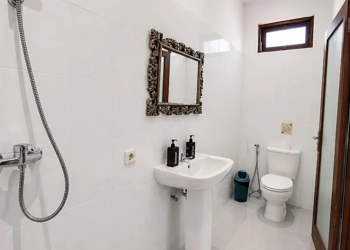 Legian 5 Bedroom Villa Seminyak